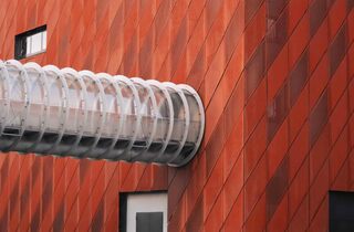 Universum und Schaubox - Verbindungsgang